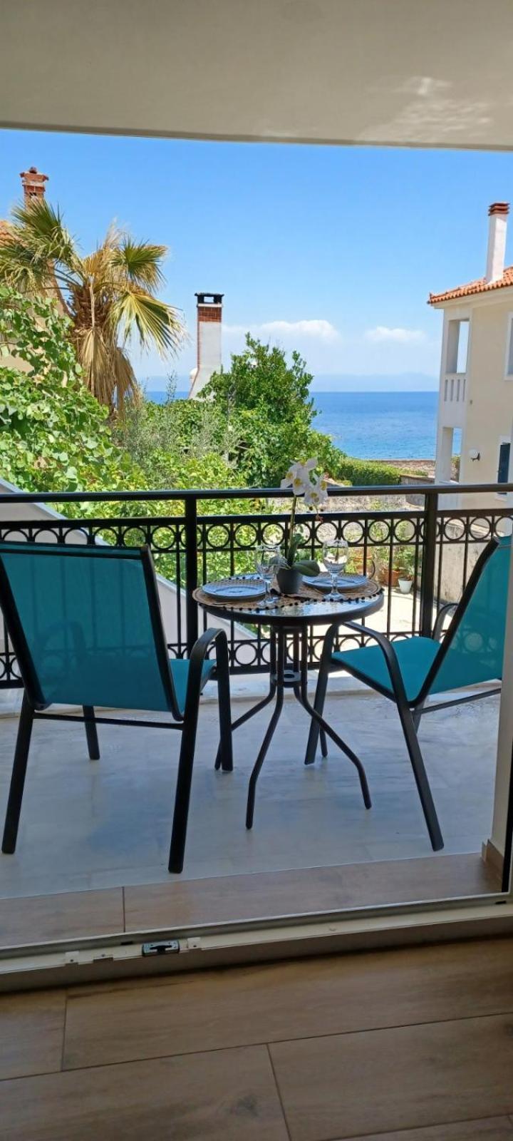 Seaview Luxury Apartment Mytilene Exterior photo